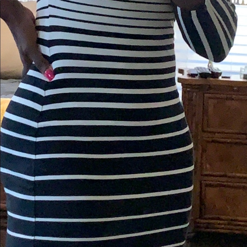 Cache Dress - Picture 4 of 5